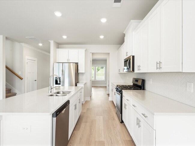 762 Treeline Rd, Moore, SC 29369 - photo 4