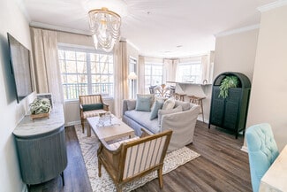 11 Ledgewood Rd, Groton, CT 06340