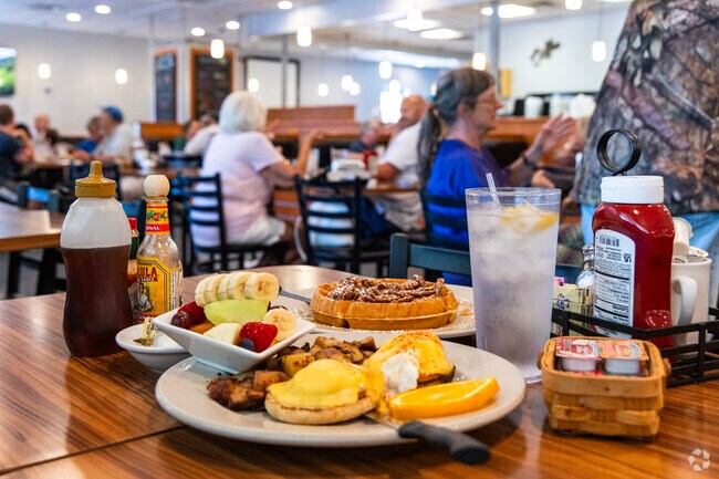 Benedicts restaurant next to Largo Central Park serves breakfast and lunch specialties.