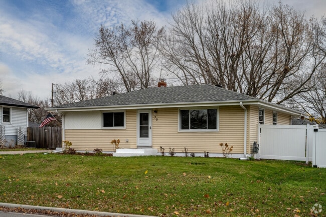 Ranch style homes have been a popular home style in Battle Creek West for many years.