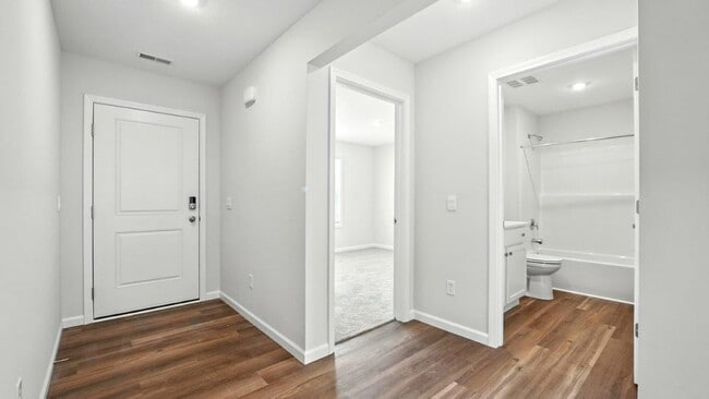 1935 Lighthouse Ln unit 37975352, Goshen, IN 46526 - photo 5