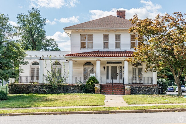 Well-manicured lawns are the norm in Garwyn Oaks.