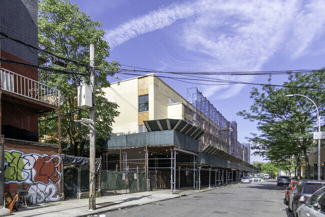 Woodstock: Bronx Design And Construction Academy is a vocational school in the Bronx, New York