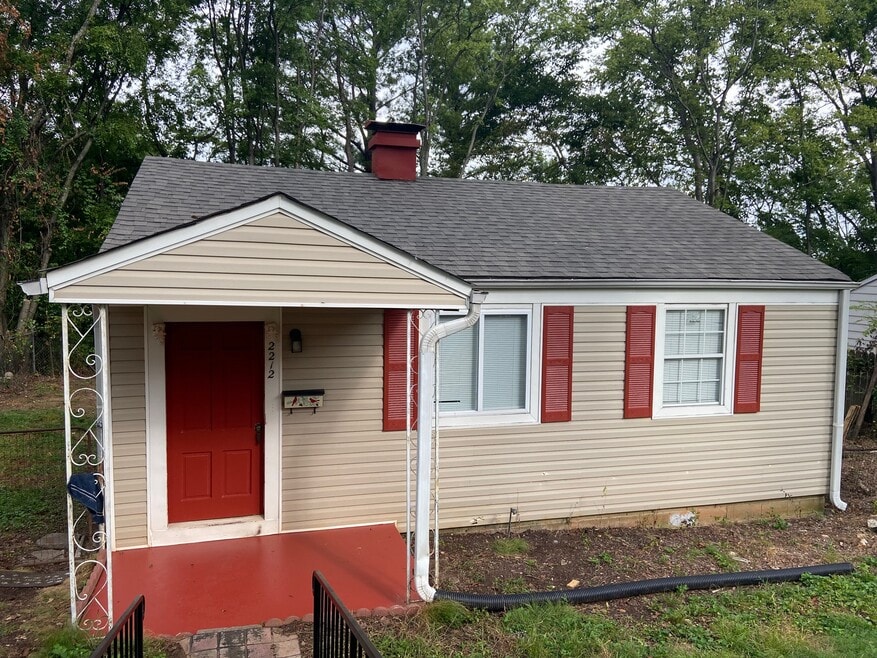 2212 Center Way S, Birmingham, AL 35205 - photo 1