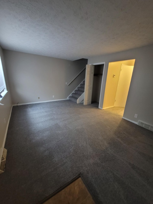 1012 Schneider St SE, North Canton, OH 44720 - photo 5