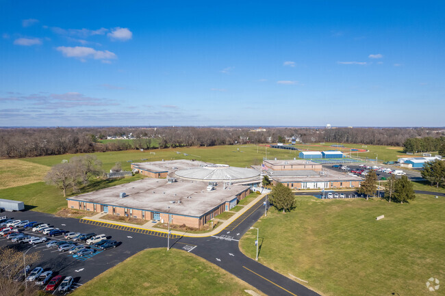 Salem High School has great facilities and plenty of space for students.