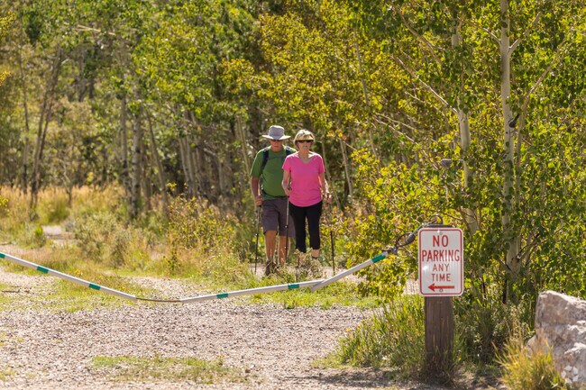 Hidden Lake lies within the Roosevelt National Forest, offering a peaceful mountain setting.