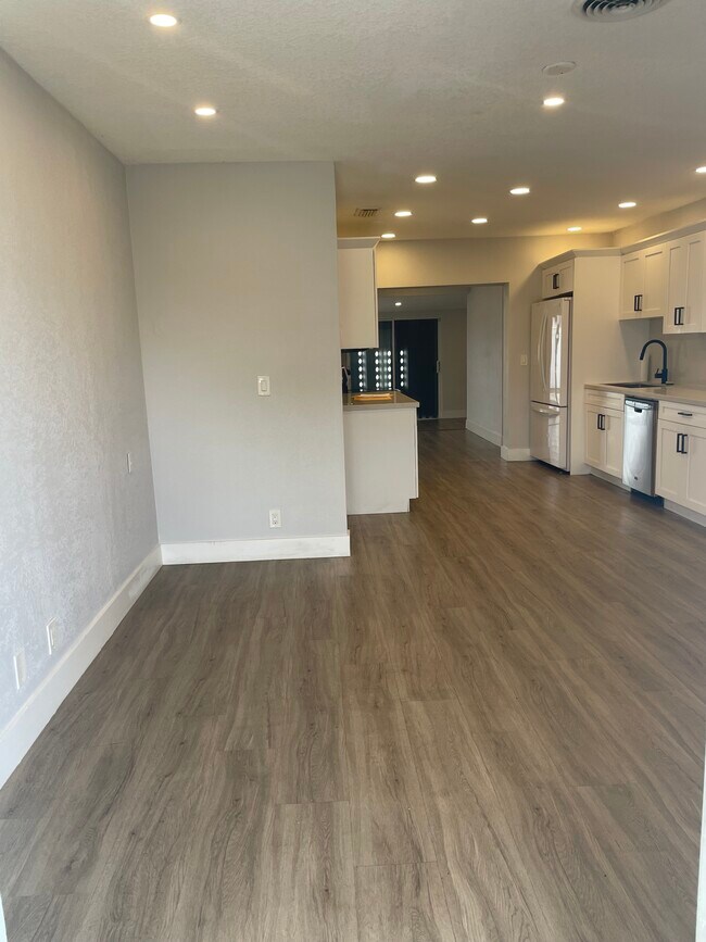 1421 SE 4th Ave unit 1421-SE4th Ave Deerf, Deerfield Beach, FL 33441 - photo 6