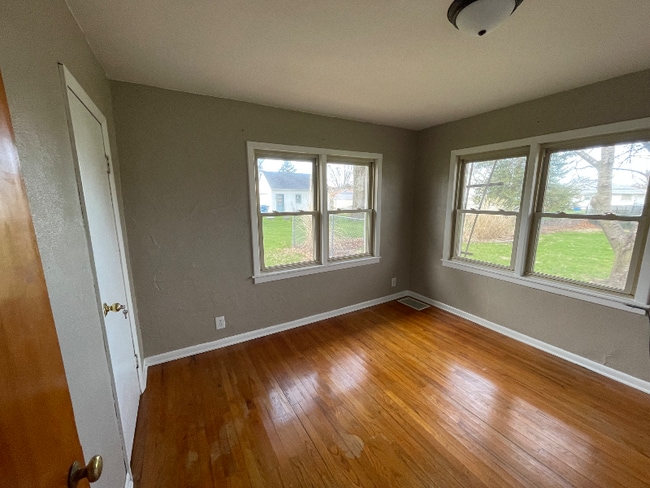 3824 15th Street B, Moline, IL 61265 - photo 5