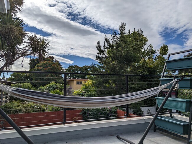 820 46th St, Oakland, CA 94608 - photo 4