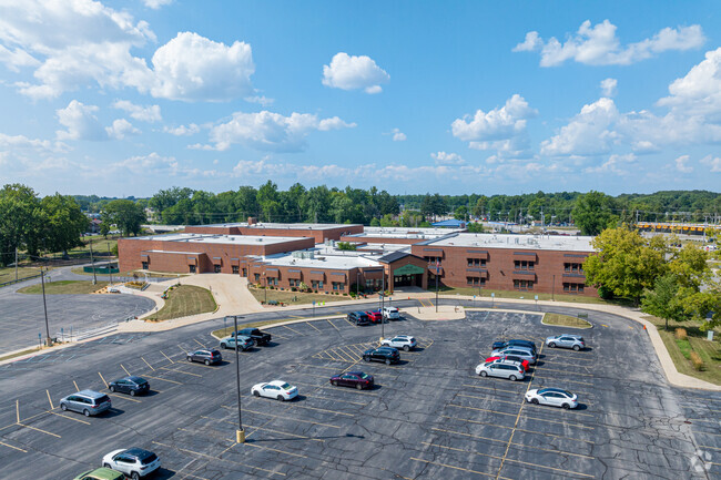 Concord Intermediate School has a student-teacher ratio of 16 to 1.