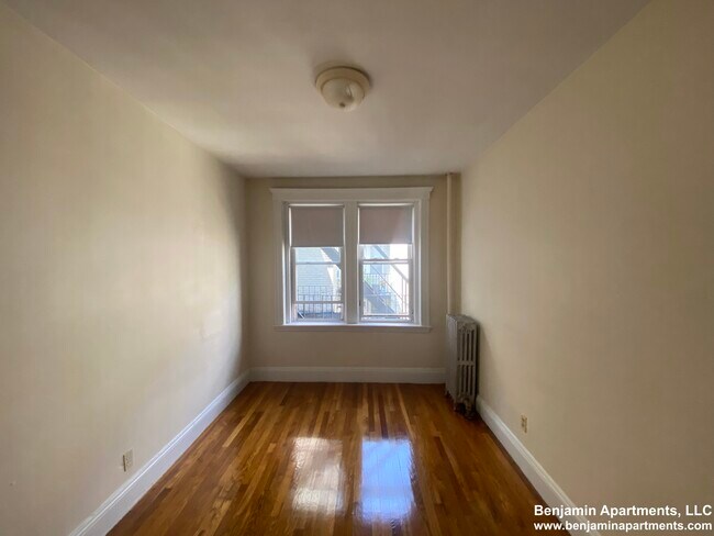 122 Washington St unit 44, Boston, MA 02135 - photo 4