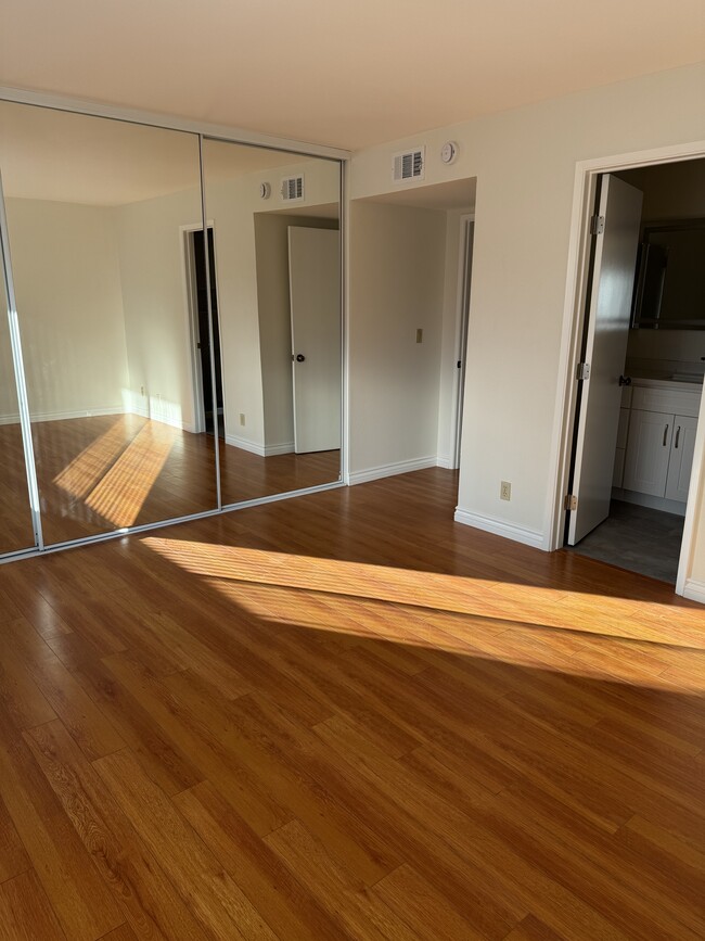 10512 Sunland Blvd, Sunland, CA 91040 - photo 6