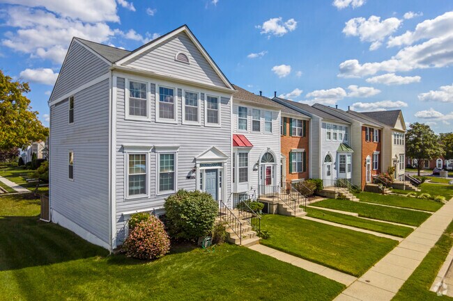 Townhomes are also a popular option in Lake Arbor.