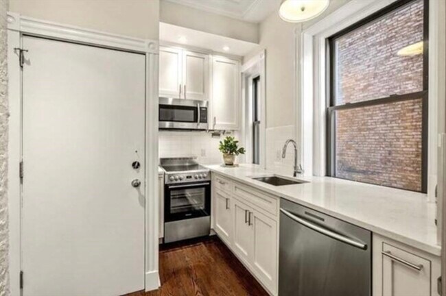 400 Commonwealth Ave unit 13, Boston, MA 02215 - photo 5