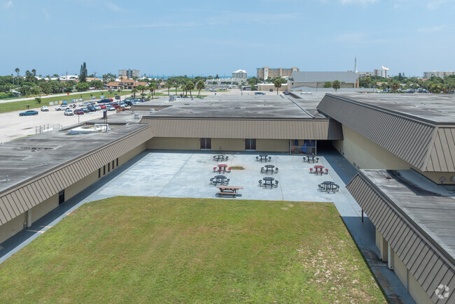 Herbert C. Hoover Middle School  has a large courtyard for staff and students to enjoy.