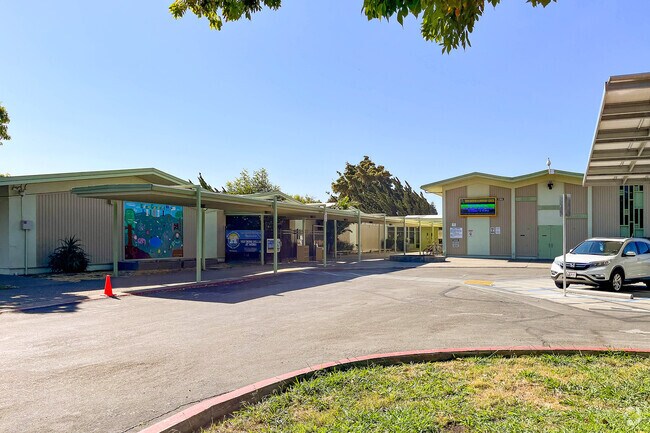 Eden Gardens Elementary School is one of the top elementary schools in Mt Eden neighborhood.