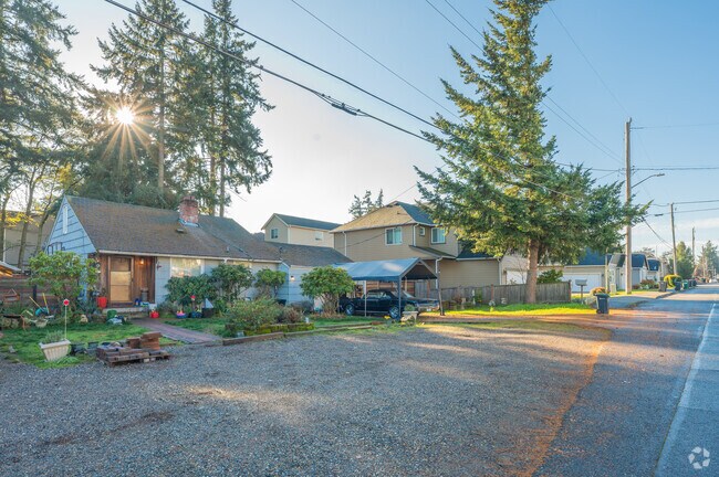 Homes in Sunnydale sit close together on charming residential streets.