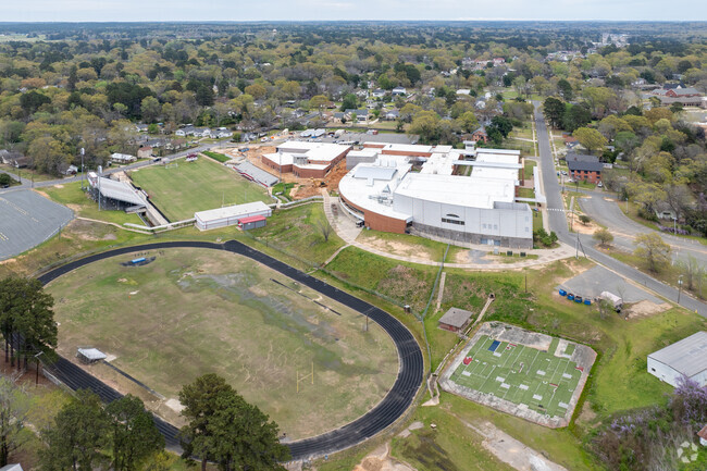 Students can participate in Minden High School athletics programs.