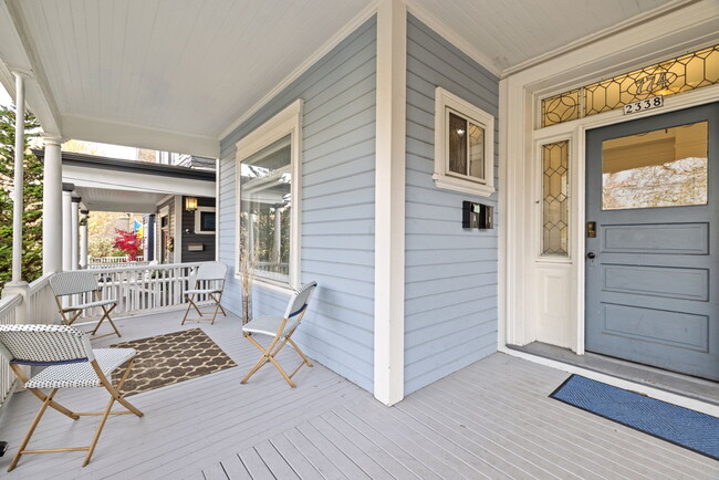 2338 NW Hoyt St, Portland, OR 97210 - photo 2