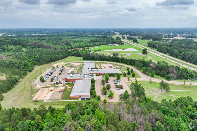 Highland Bluff Elementary School has a A rating on the website Niche.