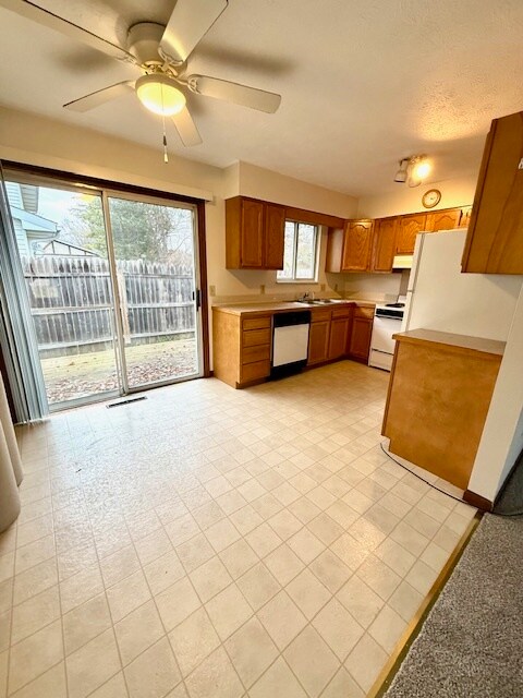 6247 Amanda Dr, Saginaw, MI 48638 - photo 4