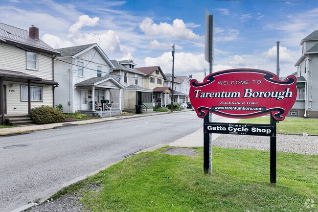 Tarentum is a cozy little neighborhood that is up and coming.