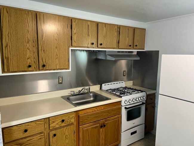 2940 Stevens St unit 2, Oceanside, NY 11572 - photo 4