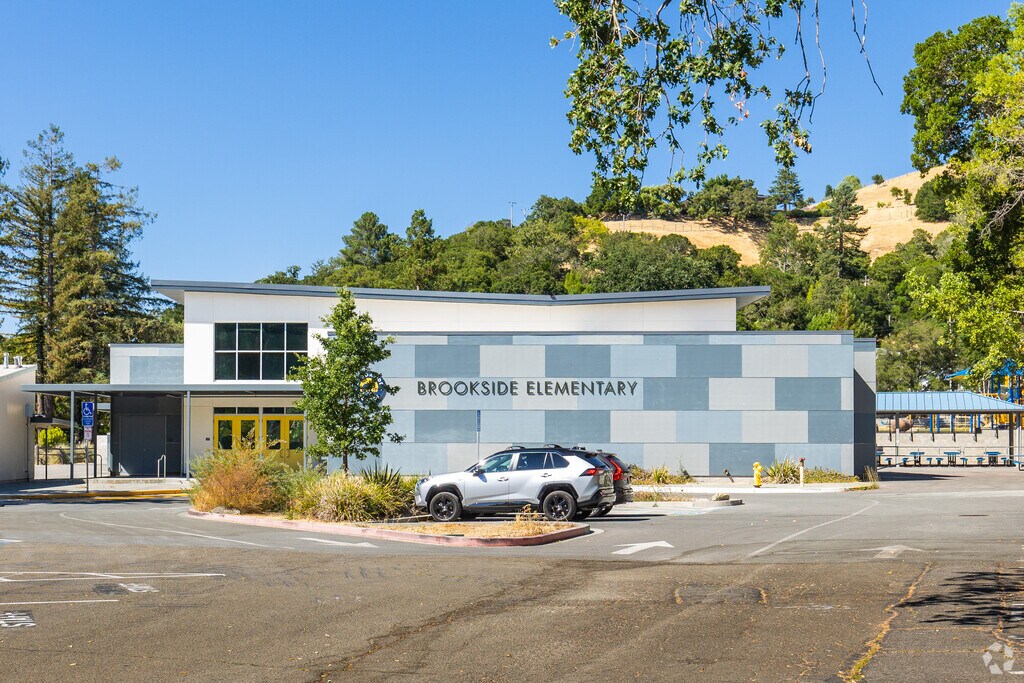Brookside Elementary School has a modern new building.