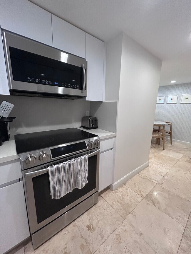 The Balmoral Condos unit 16H, Bal Harbour, FL 33154 - photo 7