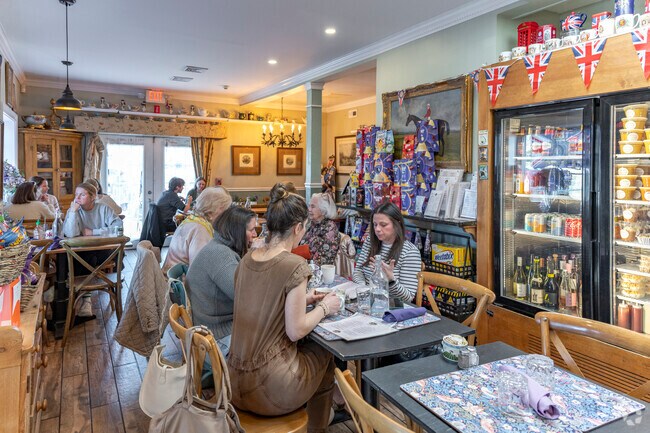 Gruel Britannia is a very popular British eatery in Sasco.