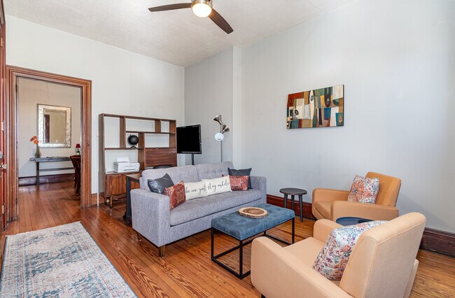 1005 N 2nd St unit Riverwalk House, Harrisburg, PA 17102 - photo 2