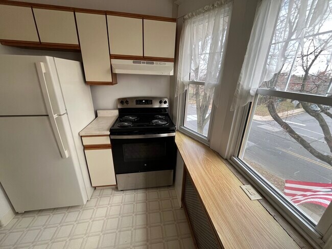 156 Columbus Ave unit 2nd Floor, Havertown, PA 19083 - photo 6