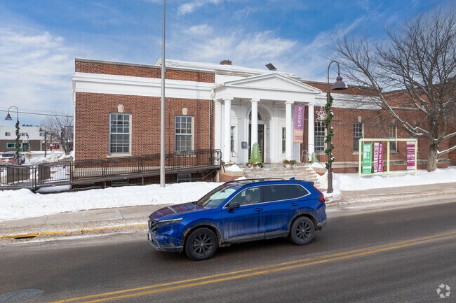 Downtown Rhineland’s historic Federal Building is now the home to the ArtStart gallery.
