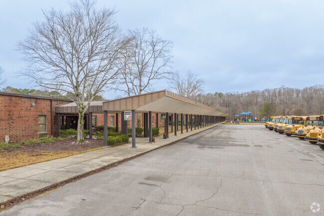 Oak Mt. Elementary School has around 750 students enrolled.