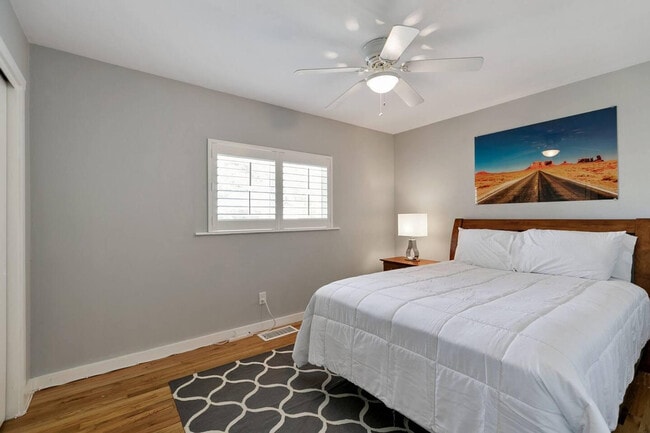 3296 S Grape St unit ID1013118P, Denver, CO 80222 - photo 4