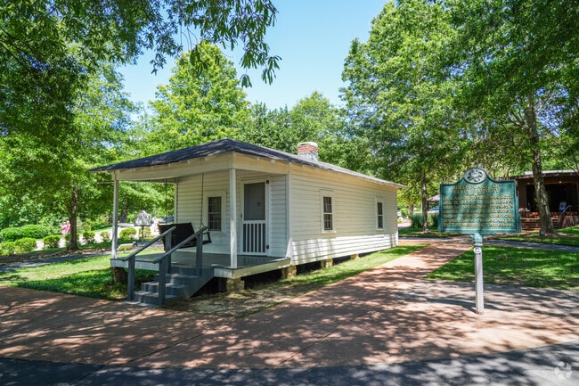 Presley Heights is home to the small two-room house where Elvis Presley was born in 1935.
