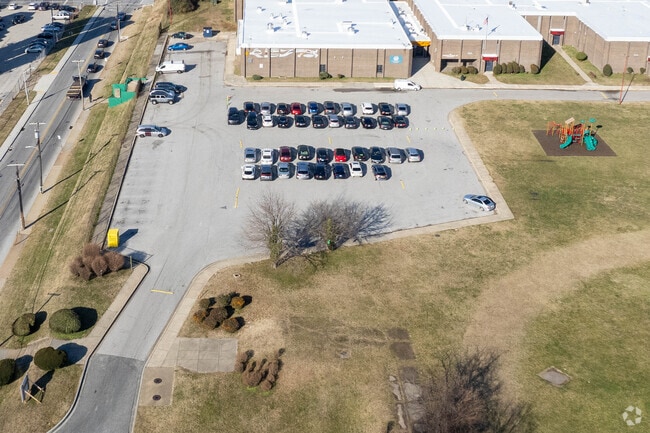 The Stadium School serves students in grades 6th through the 8th grade.