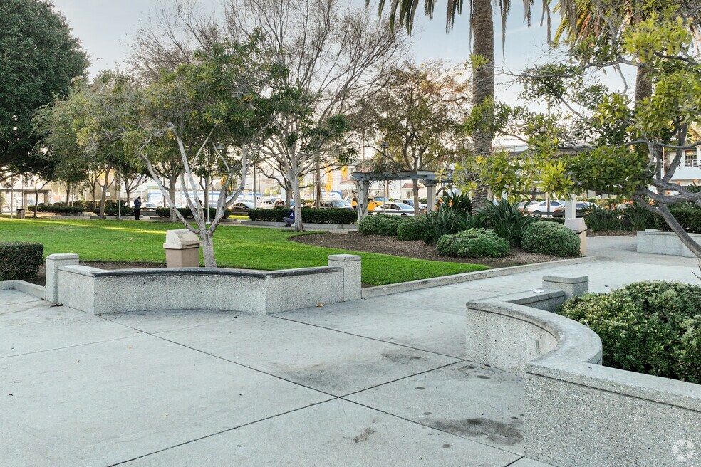 Le Lycee Francais De Los Angeles High School Campus in Los Angeles
