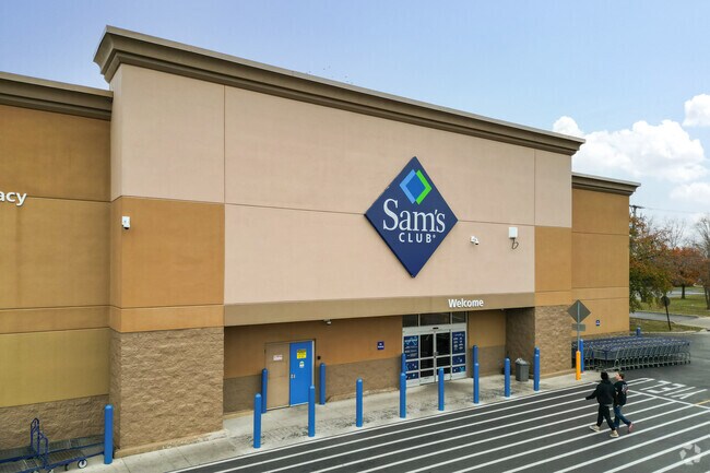 Big box options such as Costco are available for residents of Dr. Martin Luther King, Jr.