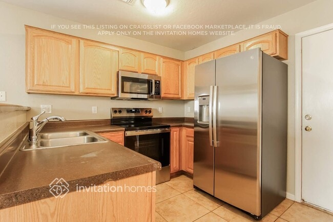 12918 W Lamar Rd, Glendale, AZ 85307 - photo 7