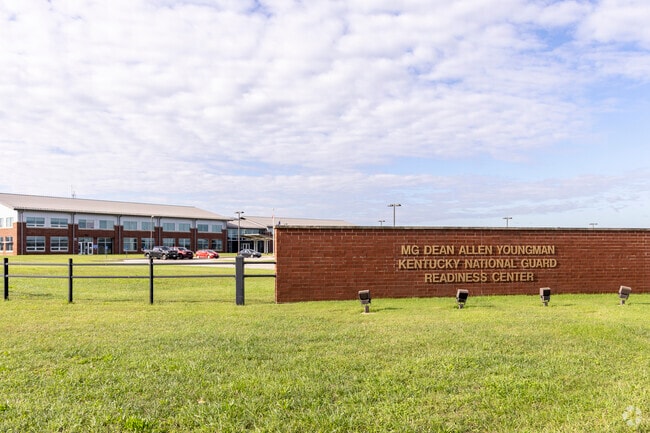The Kentucky National Gaurd is one of the many local employers near Apollo.
