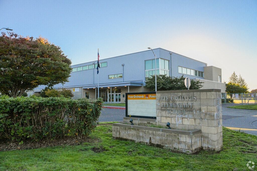 Free Orchards Elementary School provides education in 
Outlying Washington County.