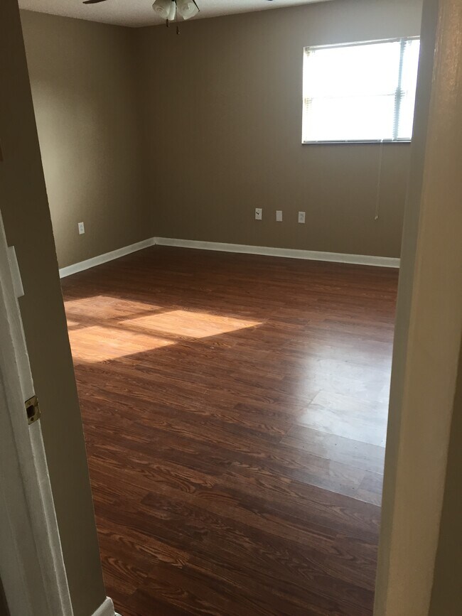 493 Barnett Dr unit 1, Kingsport, TN 37664 - photo 5