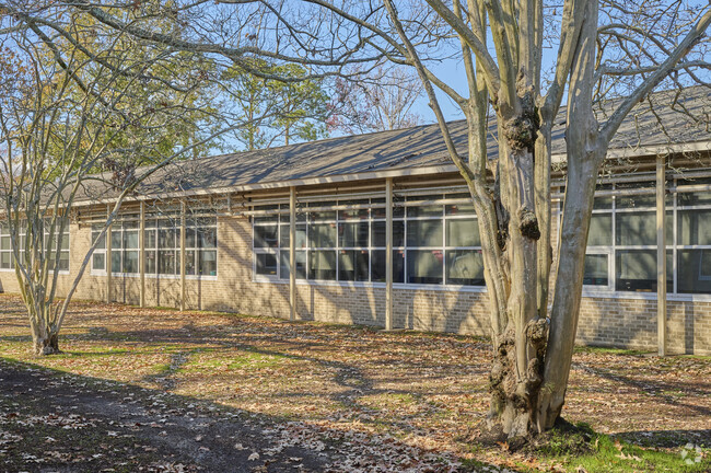 LaSalle Elementary is nested in the Seven Oaks area of Baton Rouge.