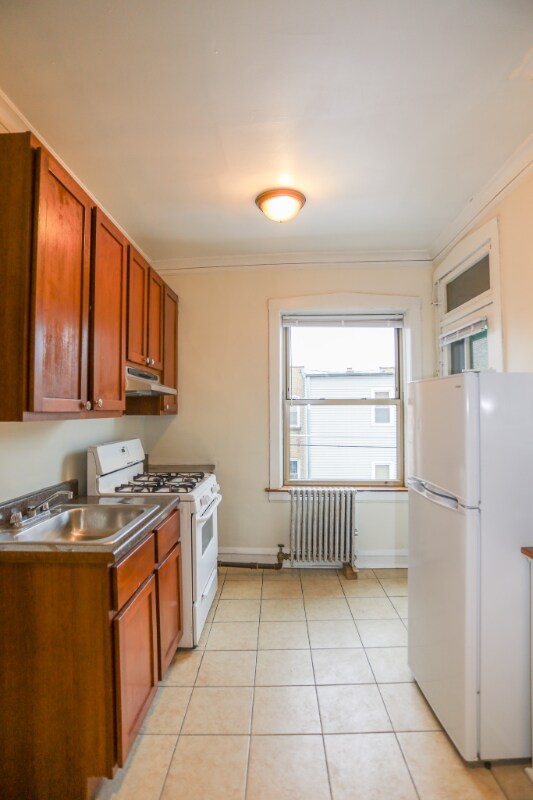 7667 N Sheridan Rd unit 2, Chicago, IL 60626 - photo 2