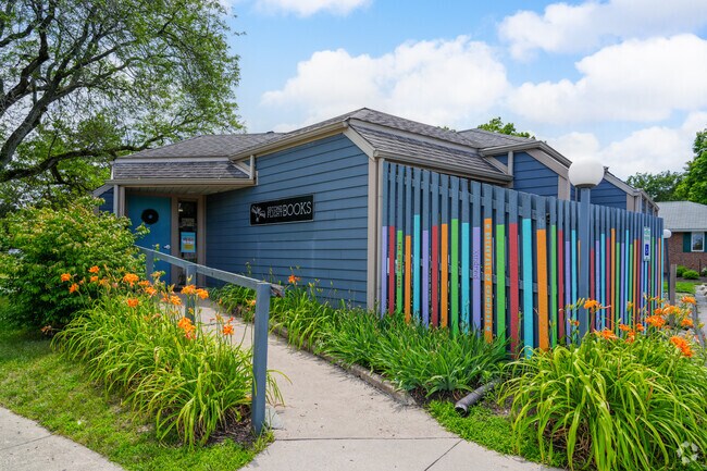 Second Flight Books is a locally owned book store in the heart of Columbian Park.