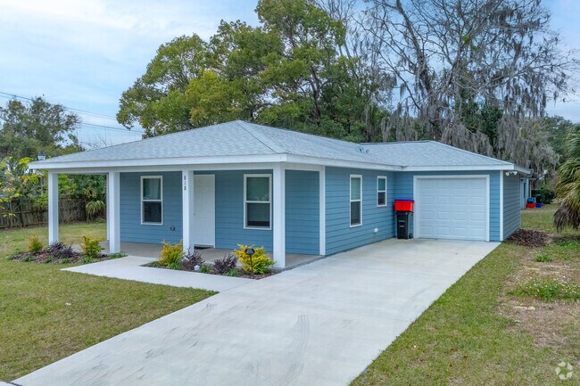 Newly built move-in ready homes range in price between $225,000 and $300,000 in Porter's Community.