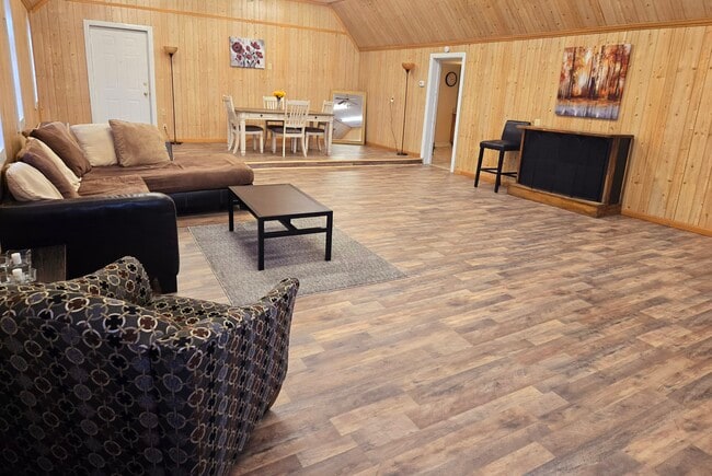 7305 Old Madisonville Rd, Hopkinsville, KY 42240 - photo 3