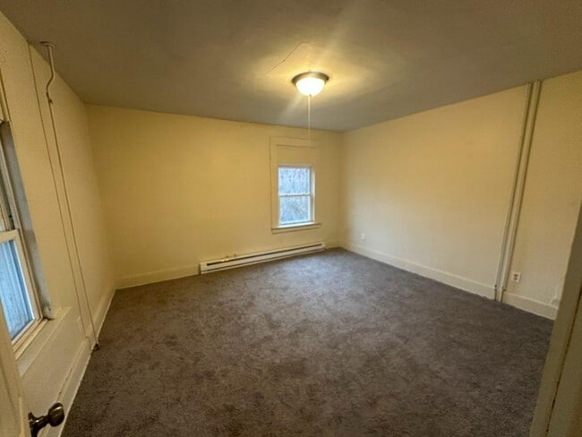 478 Windham Rd unit 478 Windham rd, Willimantic, CT 06226 - photo 5